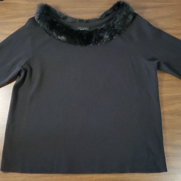 LANE BRYANT Black Sweater w/ Rabbit Fur Collar SIZE 18/20‎ - Picture 1 of 9